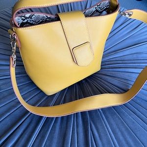 COPY - Mersi crossbody bag dark yellow gold - brown snake print trim EUC